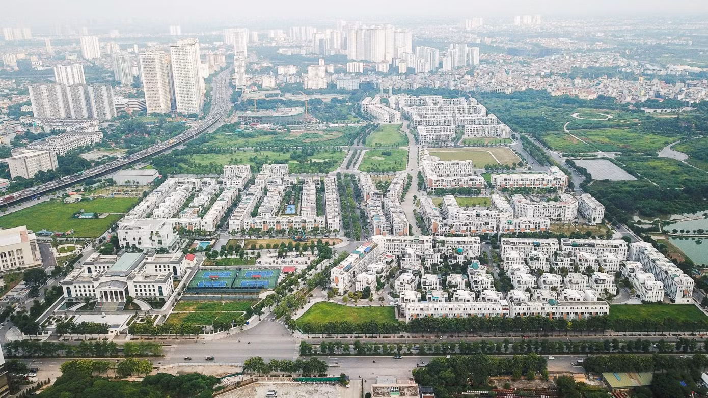 Bitexco, GP.Invest, Hải Phát và nhiều công ty bất động sản lớn vào danh sách kiểm tra của Tổng cục Thuế. Bitexco, GP.Invest, Hải Phát và nhiều công ty bất động sản lớn vào danh sách kiểm tra của Tổng cục Thuế.