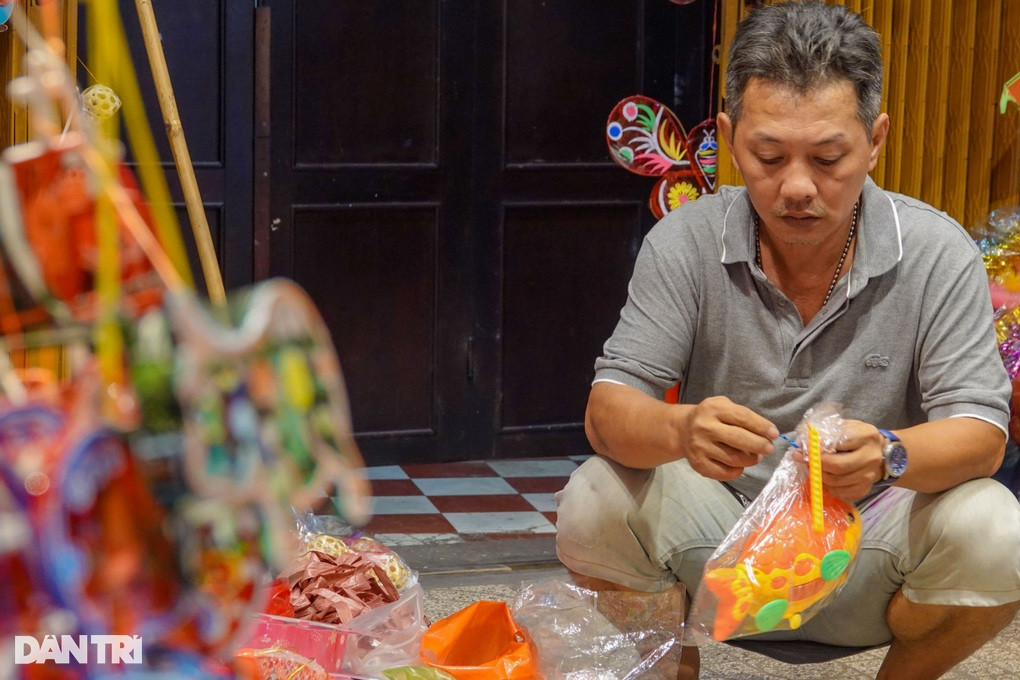 Việc kinh doanh khấm khá trở lại, các tiểu thương vui mừng vì giữ được nghề truyền thống hơn 20 năm (Ảnh: Nguyễn Vy). Việc kinh doanh khấm khá trở lại, các tiểu thương vui mừng vì giữ được nghề truyền thống hơn 20 năm (Ảnh: Nguyễn Vy).