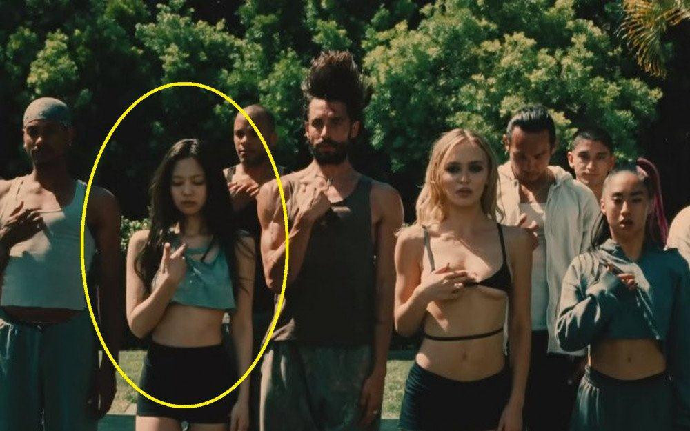 Jennie trong một phân cảnh của The Idol. Jennie trong một phân cảnh của The Idol.