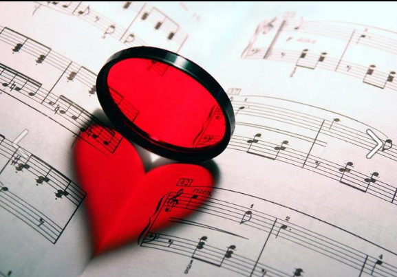 Hình Trái tim - biểu tượng cho tình yêu được tạo từ rất nhiều cách