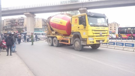 BẢN TIN ATGT: Hai ô tô đâm nhau trực diện, 10 người thương vong ảnh 2