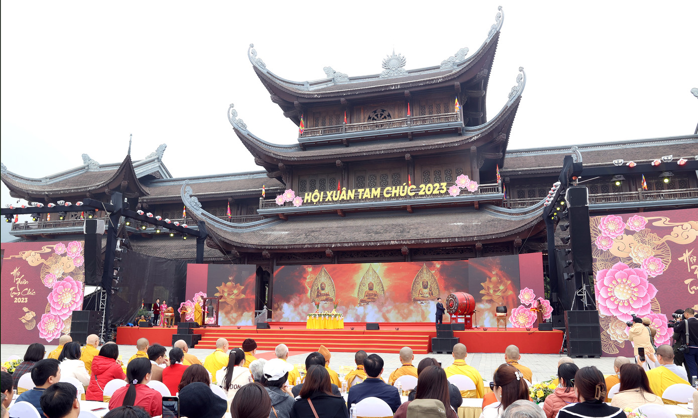 Ngày 2/2 (tức 12 tháng Giêng), Chùa Tam Chúc khai hội Xuân Quý Mão năm 2023 thu hút đông đảo Phật tử, du khách tham quan, chiêm bái. Đây là lần thứ 5 hội Xuân Tam Chúc được khôi phục tổ chức.