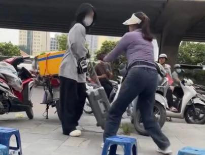 Hình ảnh cắt từ video. Hình ảnh cắt từ video.