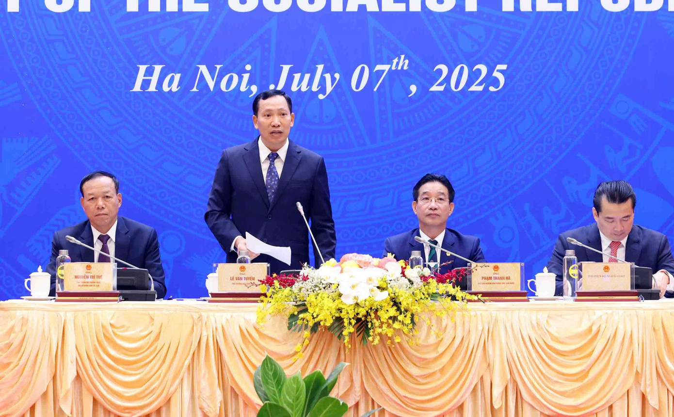 Thượng tướng Lê Văn Tuyến - Thứ trưởng Bộ Công an.