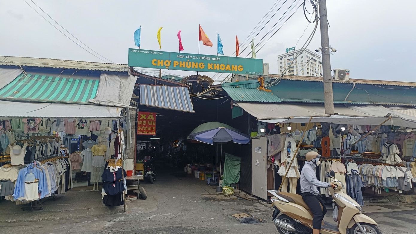 Chợ Phùng Khoang.