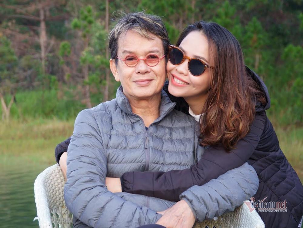 Nhạc sĩ Đức Huy và vợ không thấy chán nhau. Nhạc sĩ Đức Huy và vợ không thấy chán nhau.