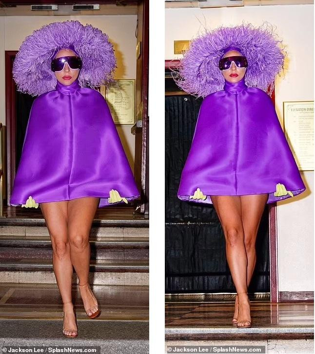 Tối 31/7, Lady Gaga được nhìn thấy đến nhà hát Radio City Music Hall ở Manhattan, New York, để diễn tập cho buổi hòa nhạc sắp tới. Nữ ca sĩ 35 tuổi trở thành tâm điểm chú ý khi mặc áo poncho màu tím của nhà thiết kế Pierpaolo Piccioli trong bộ sưu tập Thu/Đông 2021 của Valentino, kết hợp mũ lông đà điểu của Philip Treacy, sandal cao gót và mắt kính Marc Jacobs.