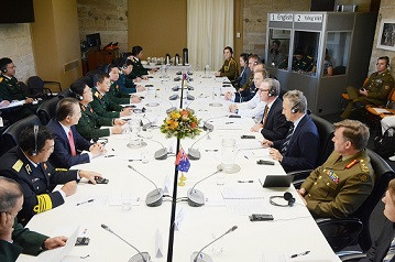 Bộ trưởng Quốc phòng Việt Nam - Australia ký Tuyên bố chung ảnh 2