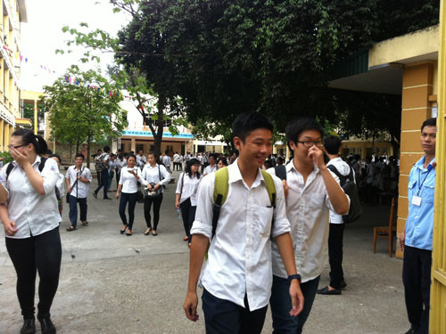 Thí sinh thở phào với đề thi Hóa được đánh giá vừa sức