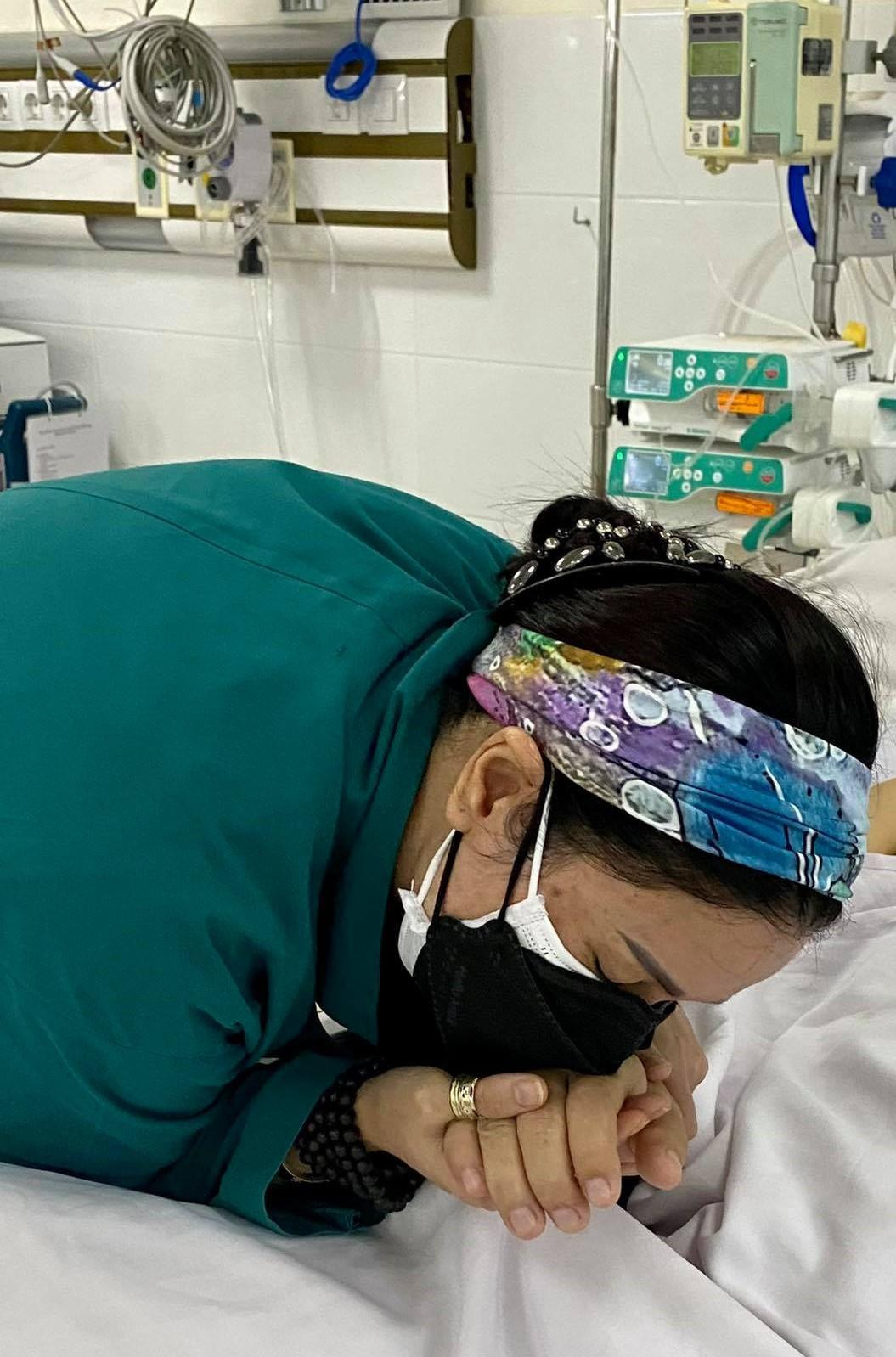 Chị Kiều Đàm Linh luôn bên cạnh động viên chồng Chị Kiều Đàm Linh luôn bên cạnh động viên chồng