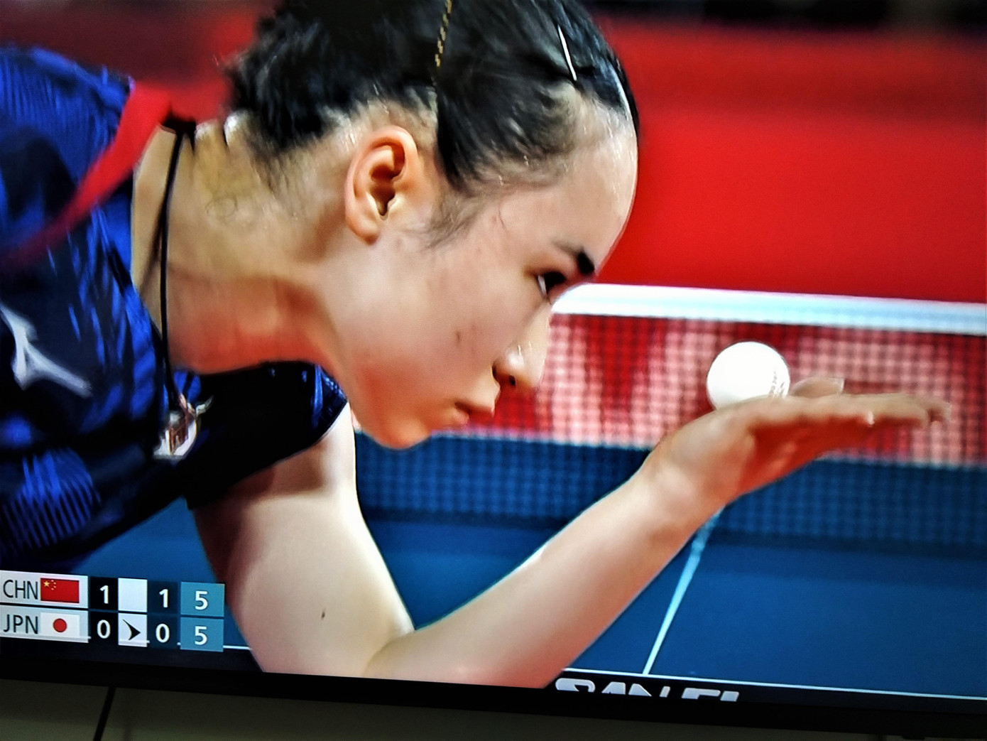 Mima Ito nỗ lực hóa giải lối chơi của Sun Yingsha