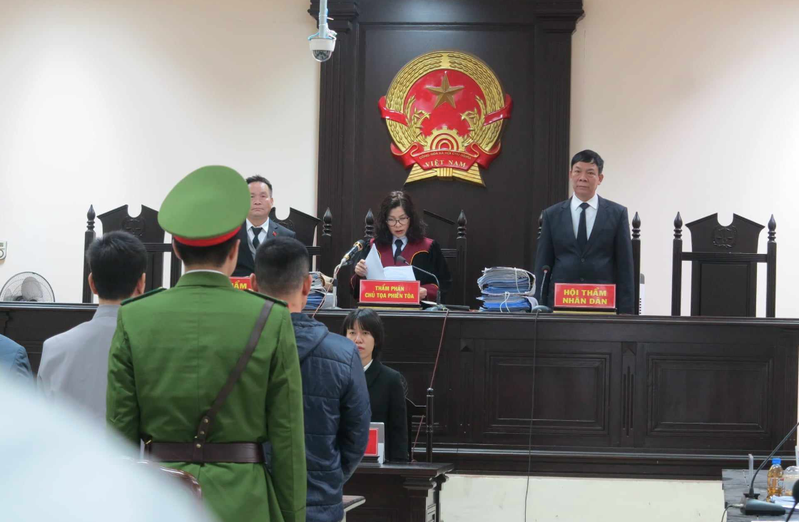 HĐXX tuyên án các bị cáo. HĐXX tuyên án các bị cáo.