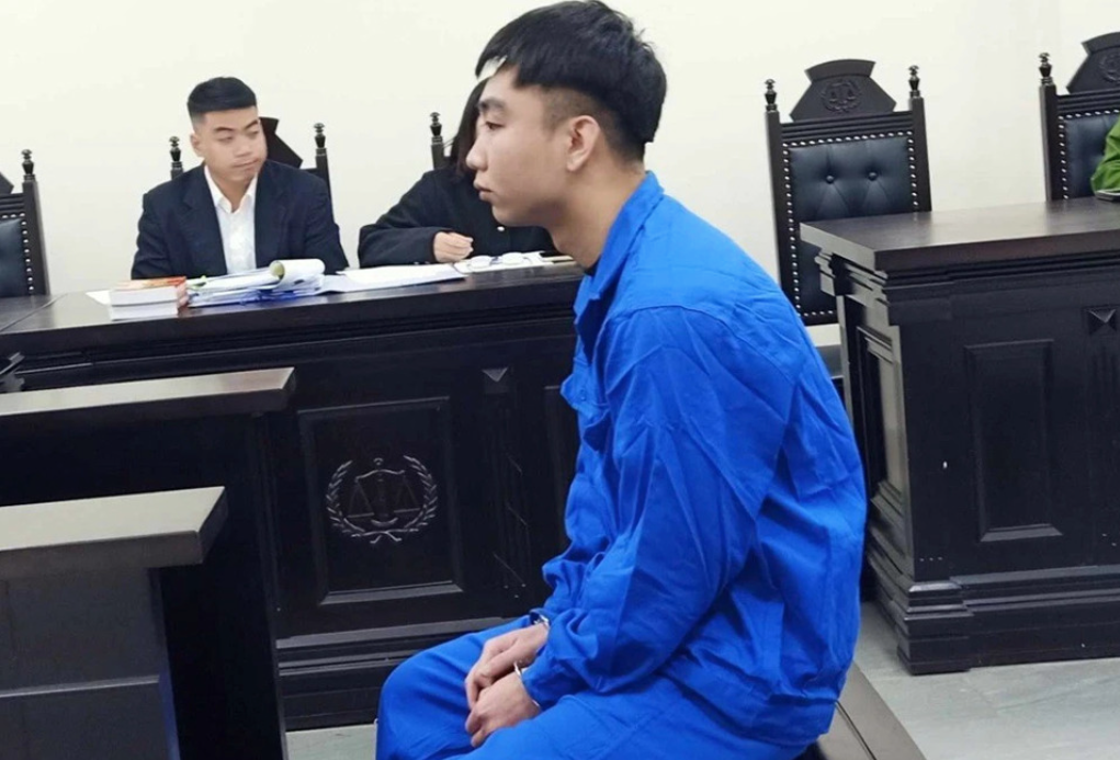 Bị cáo Bùi Bá Hiếu tại phiên tòa.