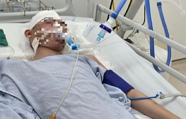 Nạn nhân Nguyễn Hoàng Đạt không may tử vong sau vụ ẩu đả. Nạn nhân Nguyễn Hoàng Đạt không may tử vong sau vụ ẩu đả.