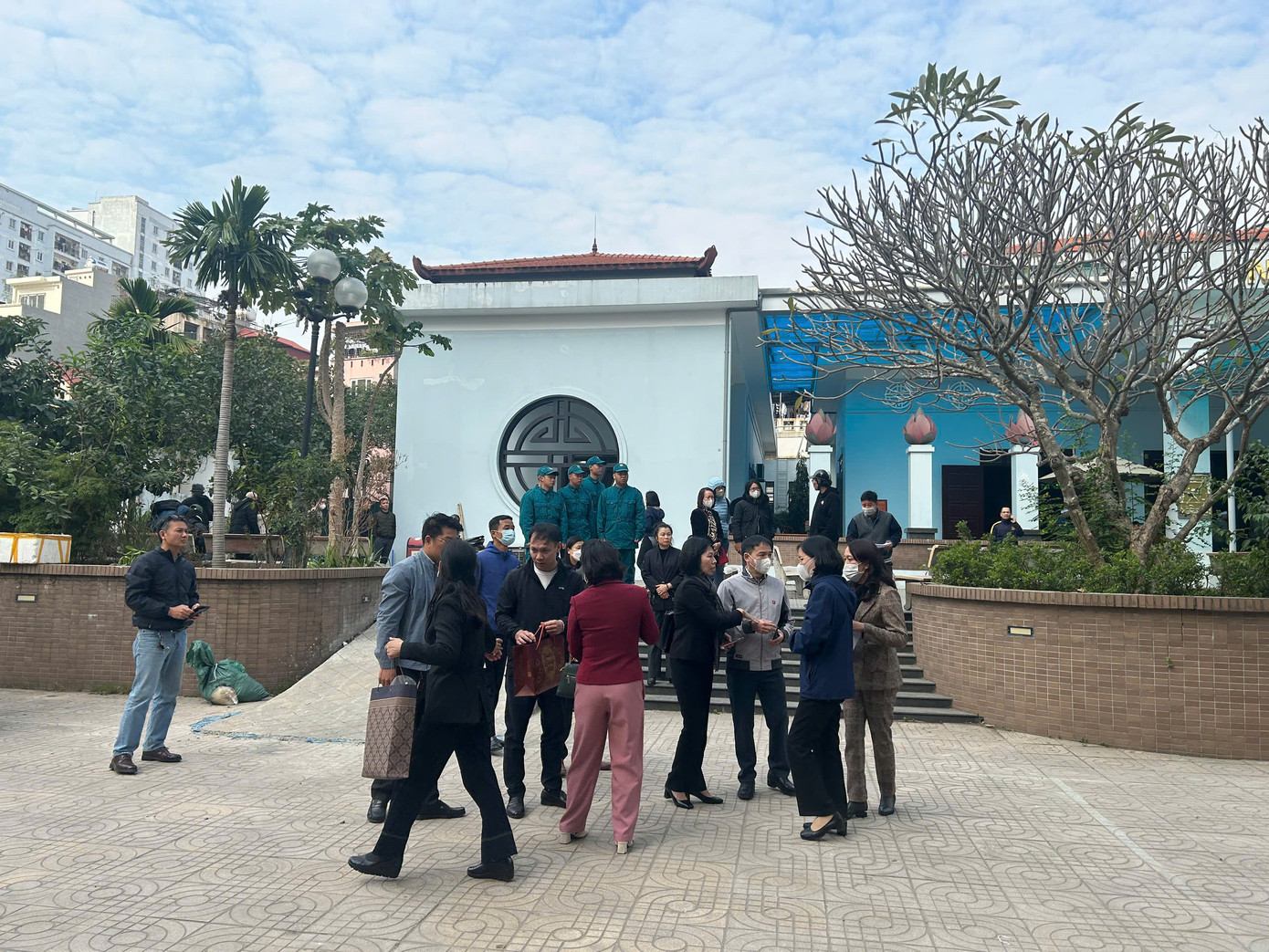 Lực lượng công an, dân quân tự vệ được huy động tối đa. Lực lượng công an, dân quân tự vệ được huy động tối đa.