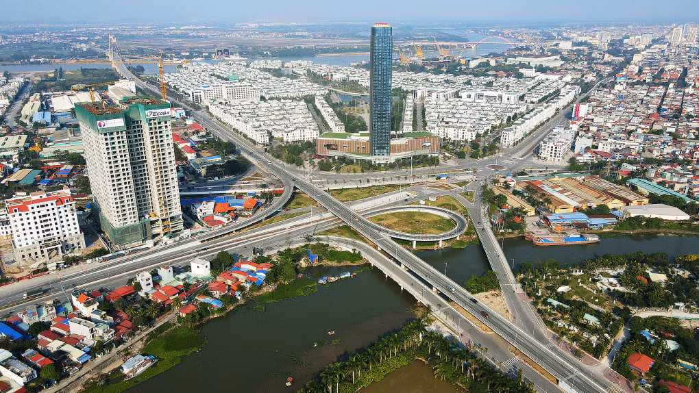 Một góc thành phố Hải Phòng (nút giao cầu Bính).