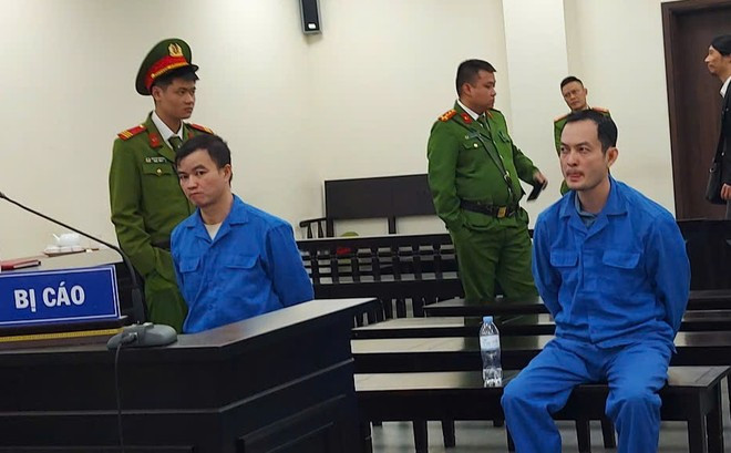 Hai trong số bốn bị cáo tại phiên tòa.