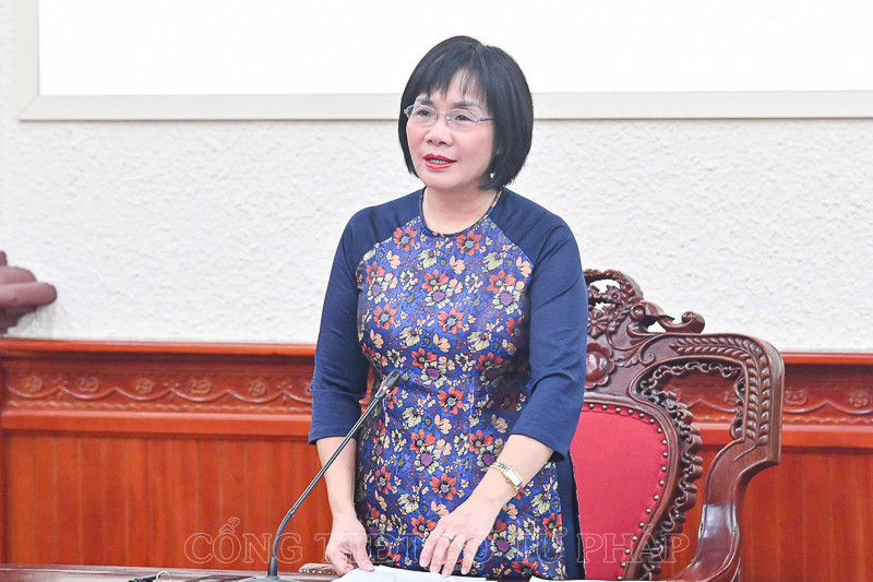 Thứ trưởng Bộ Tư pháp Đặng Hoàng Oanh.