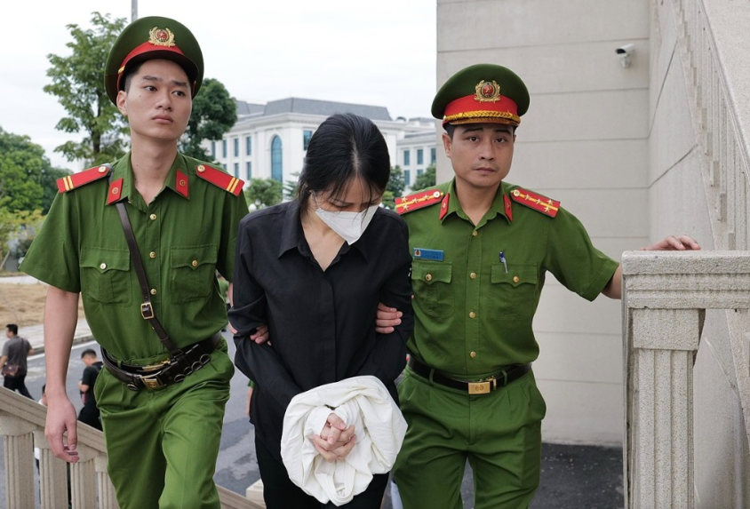 Bị cáo Trịnh Thị Thúy Nga. Bị cáo Trịnh Thị Thúy Nga.