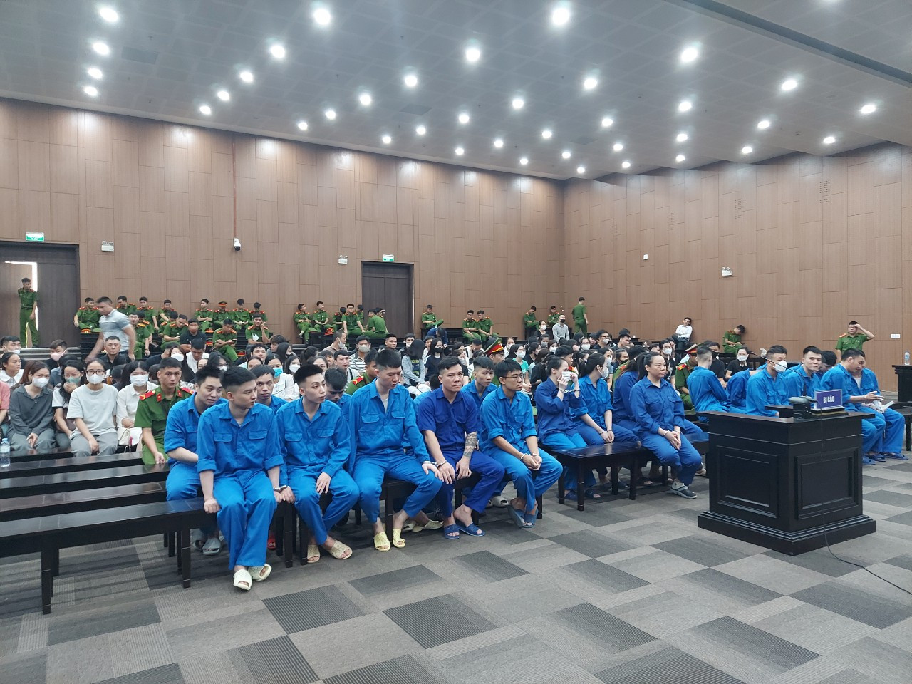 Các đối tượng tại phiên tòa. Các đối tượng tại phiên tòa.