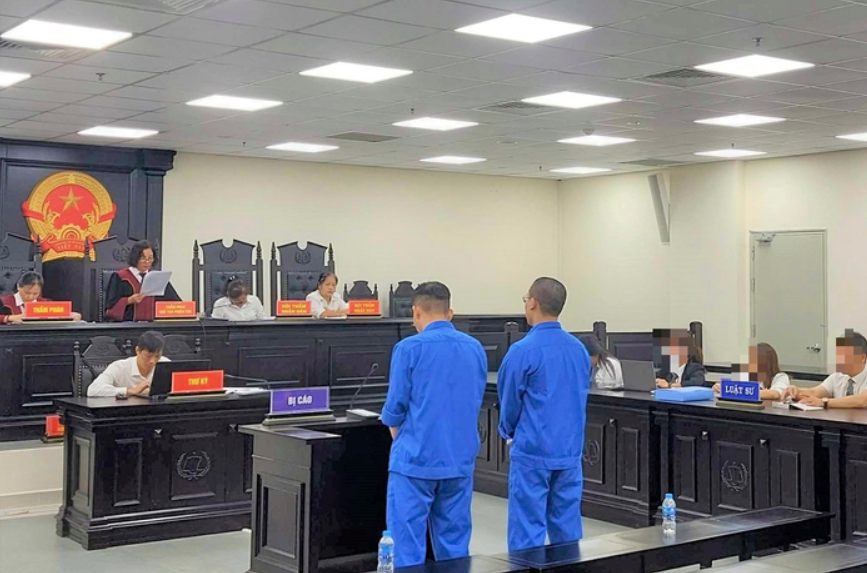 Tòa án cấp sơ thẩm xét xử hai luật sư.