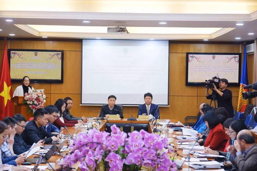 Toàn cảnh buổi họp báo