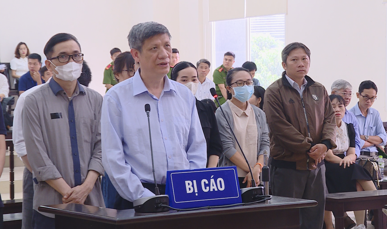 Bị cáo Nguyễn Thanh Long cùng đồng phạm. Bị cáo Nguyễn Thanh Long cùng đồng phạm.