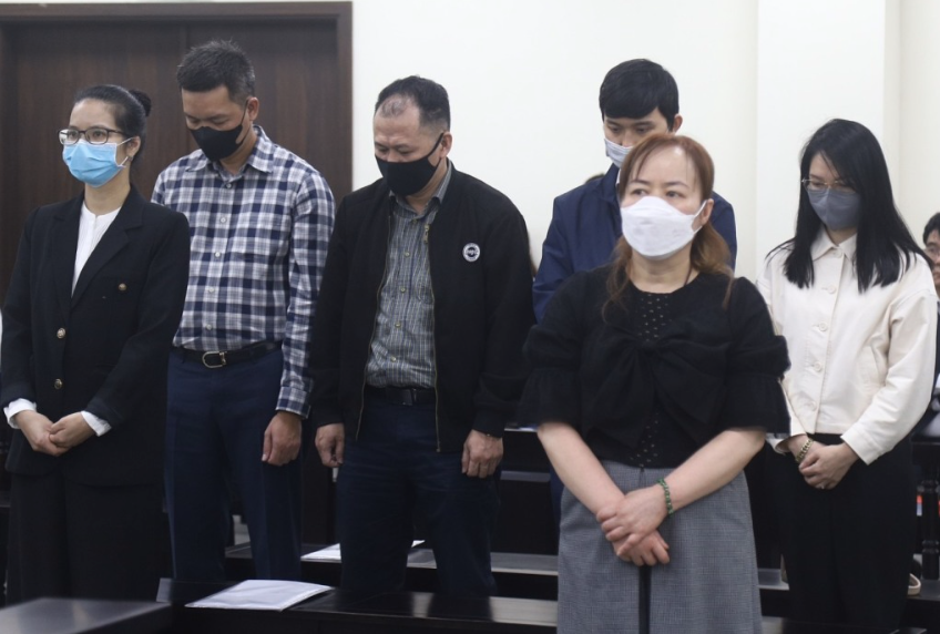 Các bị cáo tại phiên tòa.