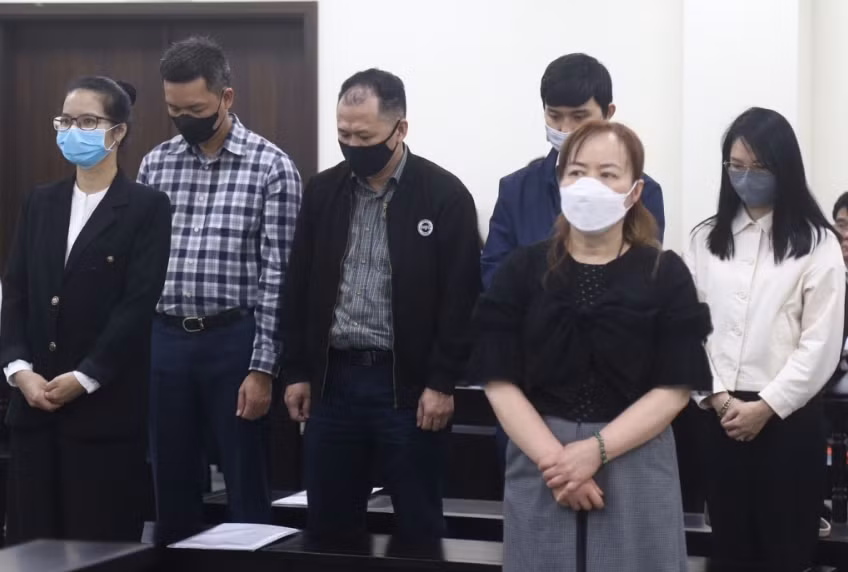 Các bị cáo tại phiên tòa.