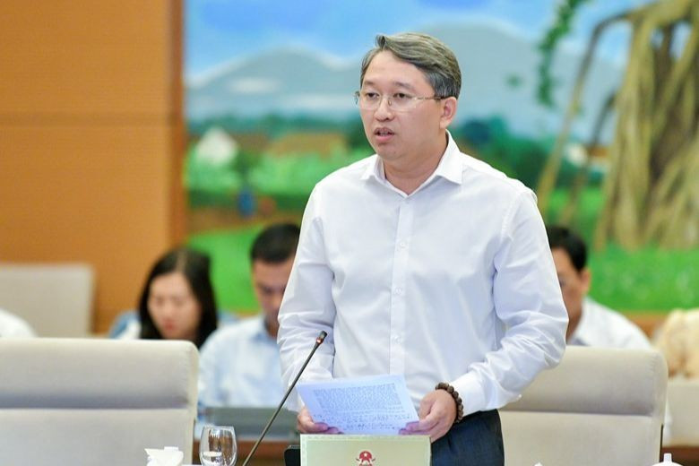 Bộ trưởng Bộ Tư pháp Nguyễn Hải Ninh. Bộ trưởng Bộ Tư pháp Nguyễn Hải Ninh.