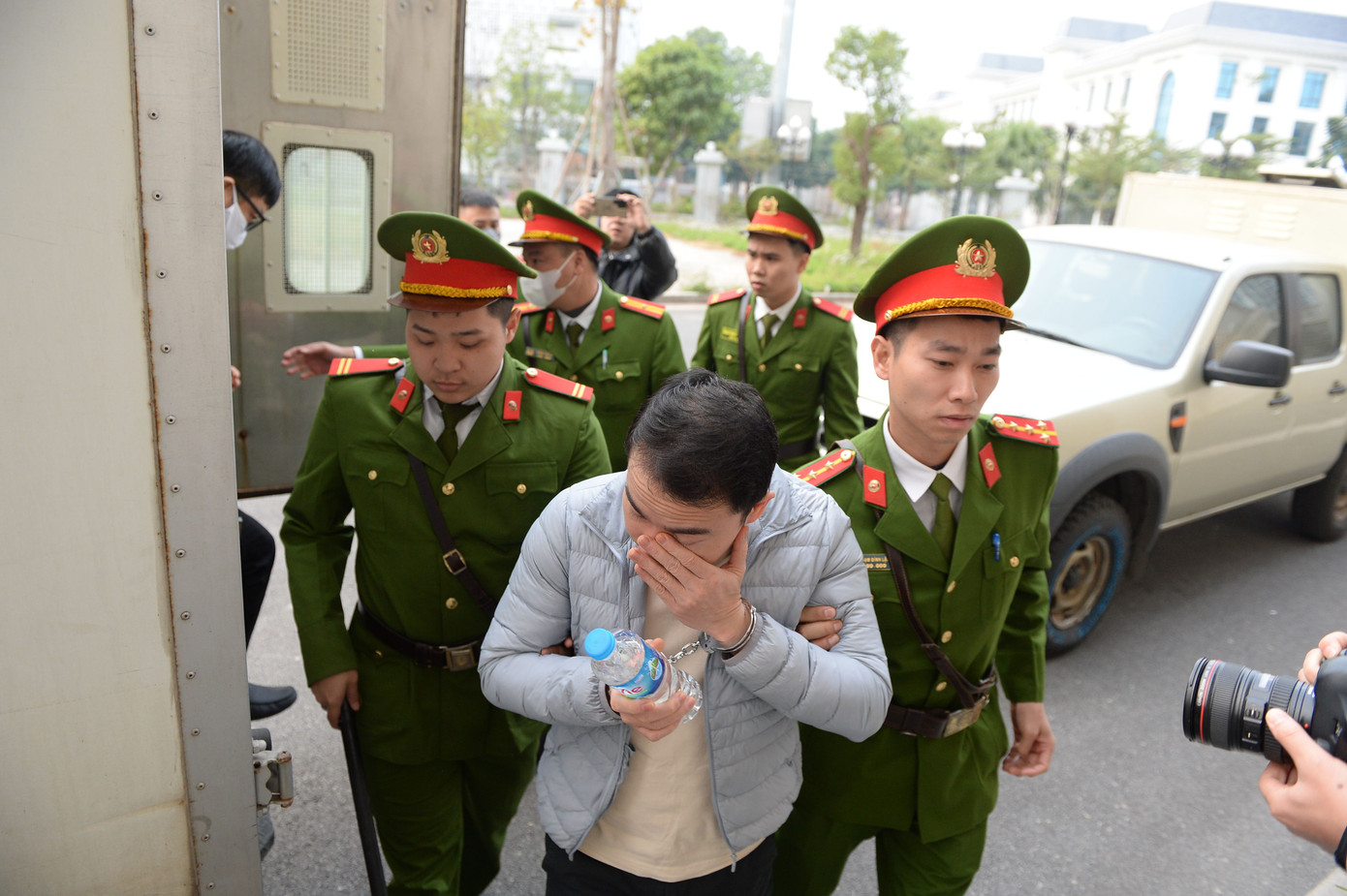 Bị cáo Vũ Hoàng Dũng. Bị cáo Vũ Hoàng Dũng.