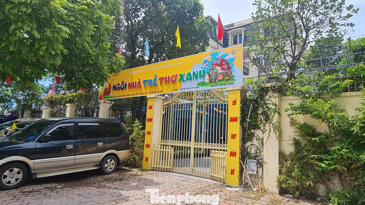 Trường mầm non tư mọc lên như nấm trong các căn căn biệt thự sang trọng tại khu Tây Nam Linh Đàm. Tuy nhiên, không phải ai cũng đủ điều kiện cho con theo học tại đây.