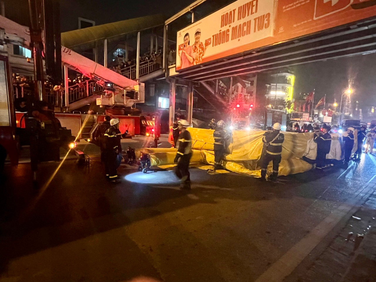 Triển khai đệm hơi bên dưới.