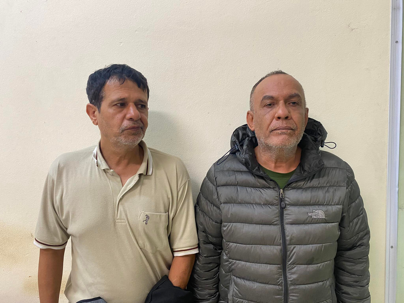 Hai người đàn ông nước ngoài có hành vi cưỡng đoạt tài sản.