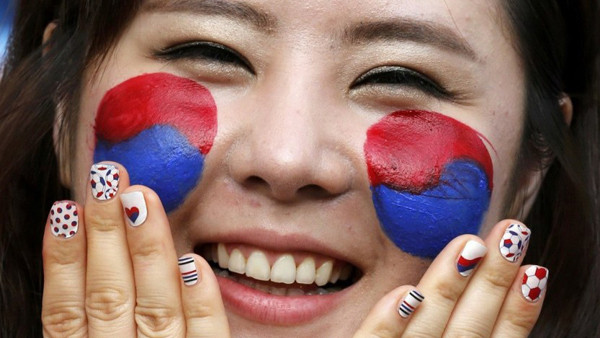 Nhan sắc Á đông mê hoặc World Cup, tiếp lửa cho 'chiến binh Taegeuk' ảnh 1