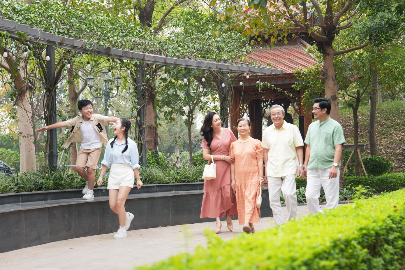 Tại Phương Đông, yếu tố “xanh - sạch” luôn được đặt lên hàng đầu, đem đến sự hài lòng tuyệt đối cho khách hàng. Tại Phương Đông, yếu tố “xanh - sạch” luôn được đặt lên hàng đầu, đem đến sự hài lòng tuyệt đối cho khách hàng.