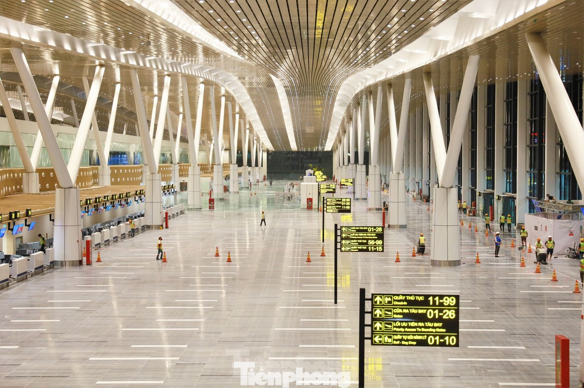 Cục HKVN yêu cầu tăng cường truyền thông về việc chuyển đổi khai thác các chuyến bay nội địa sang nhà ga T3 Cảng HKQT Tân Sơn Nhất. Ảnh: Hữu Huy.