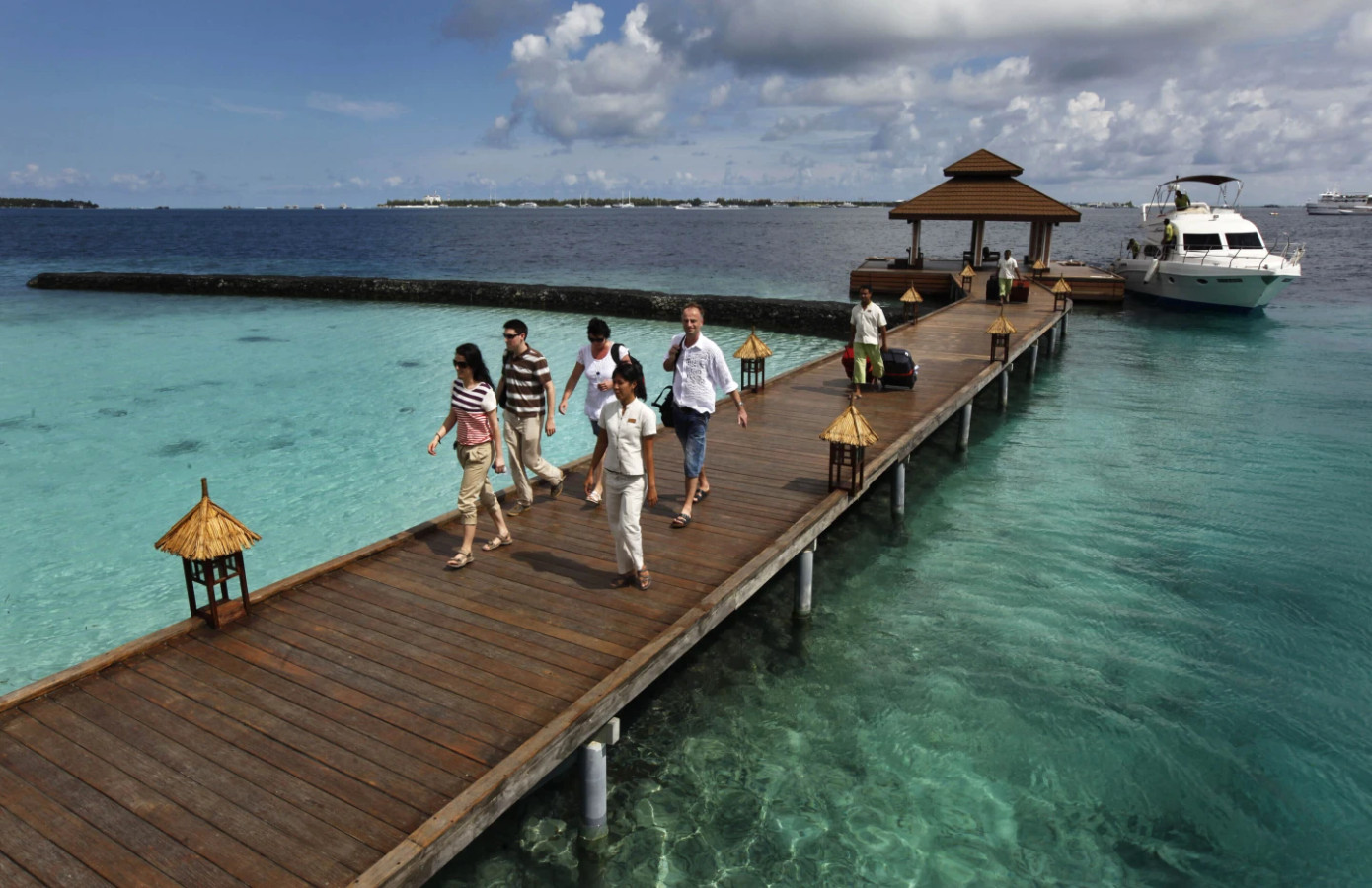 Maldives cấm du khách mang hộ chiếu Israel. Ảnh: AP.