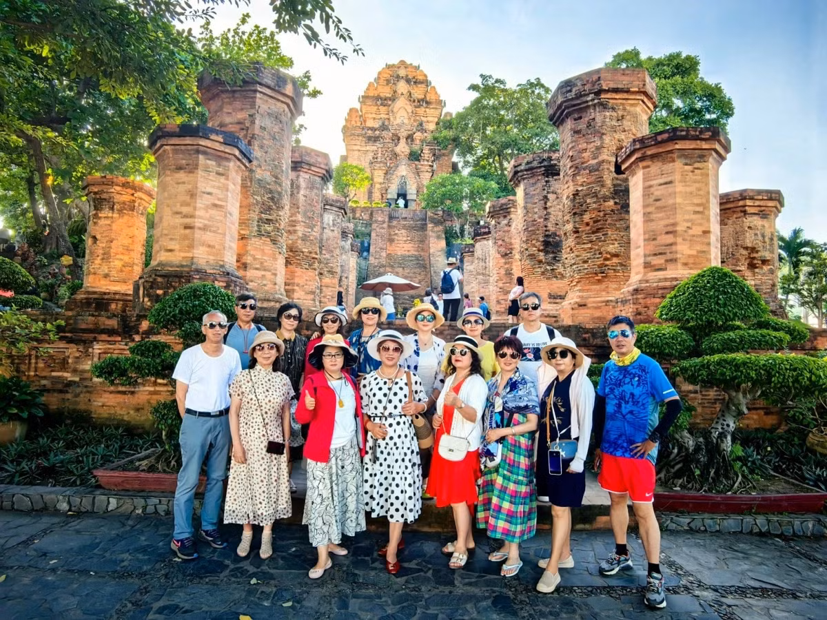 Người Trung Quốc đi du lịch nước ngoài trong những tháng đầu năm nay cao nhất trong vòng 3 năm qua. Ảnh: Lê Tú.