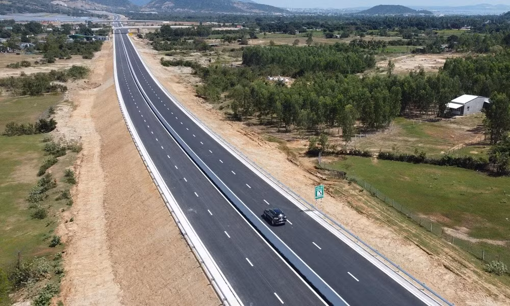4 đoạn tuyến thuộc dự án cao tốc Bắc - Nam phía Đông dự kiến đưa vào khai thác trước ngày 30/4. Ảnh minh họa: TTXVN.
