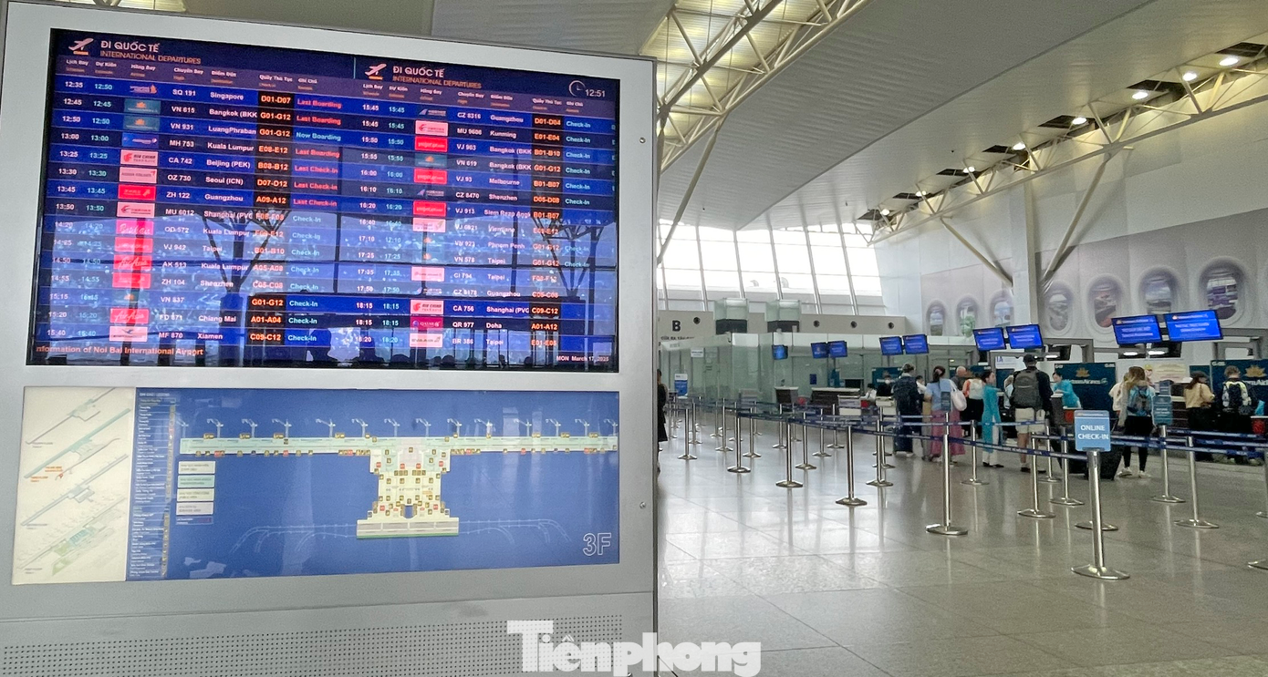 Các chuyến bay đến/đi từ sân bay Tân Sơn Nhất ngày 2/4 đổi giờ bay. Ảnh minh họa: Lộc Liên Các chuyến bay đến/đi từ sân bay Tân Sơn Nhất ngày 2/4 đổi giờ bay. Ảnh minh họa: Lộc Liên