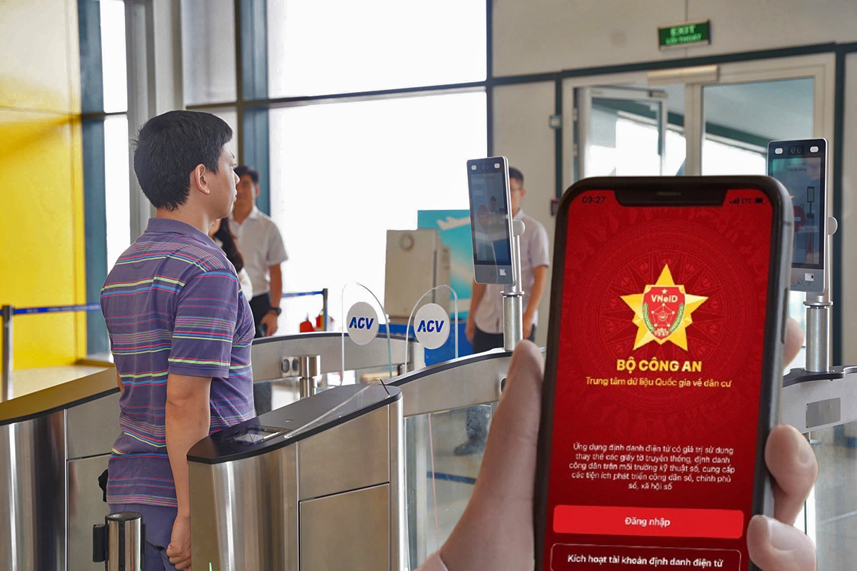 Dịp nghỉ lễ 30/4-1/5 năm nay, nhà ga T1 - Cảng HKQT Nội Bài và ga T3 - Cảng HKQT Tân Sơn Nhất triển khai công nghệ nhận diện khuôn mặt qua ứng dụng VNeID. Ảnh: NIA. Dịp nghỉ lễ 30/4-1/5 năm nay, nhà ga T1 - Cảng HKQT Nội Bài và ga T3 - Cảng HKQT Tân Sơn Nhất triển khai công nghệ nhận diện khuôn mặt qua ứng dụng VNeID. Ảnh: NIA.