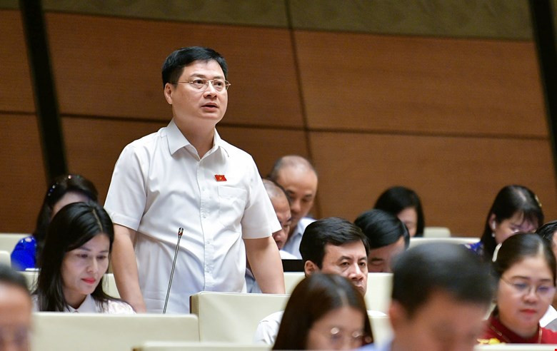 Đại biểu Cầm Hà Chung (Phú Thọ) góp ý vào dự thảo Luật Công đoàn (sửa đổi) Đại biểu Cầm Hà Chung (Phú Thọ) góp ý vào dự thảo Luật Công đoàn (sửa đổi)