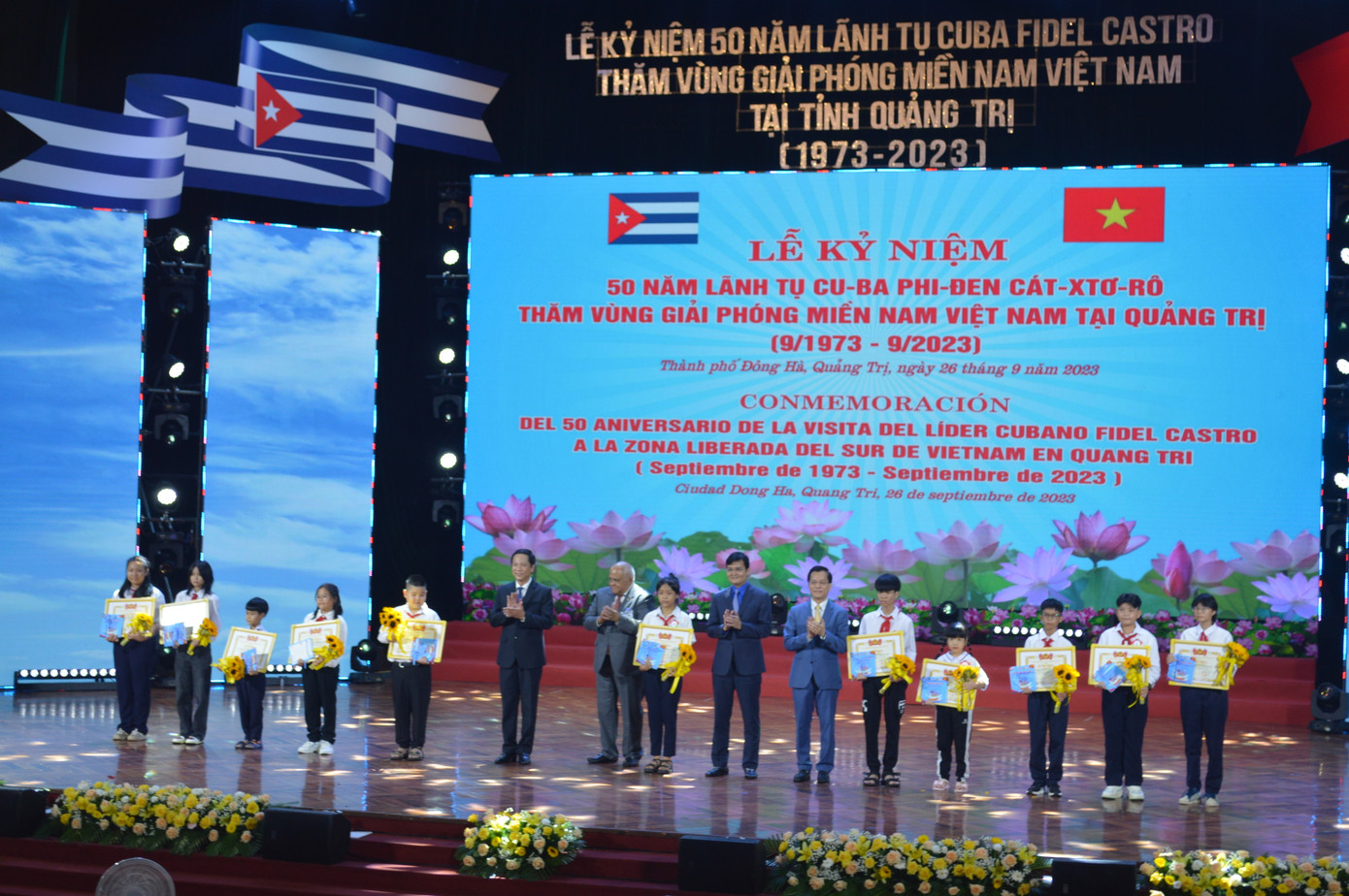 Kỷ niệm 50 năm ngày Chủ tịch Fidel Castro đến thăm vùng giải phóng miền Nam Việt Nam, Trung ương Đoàn TNCS Hồ Chí Minh phối hợp với Bộ Ngoại giao và UBND tỉnh Quảng Trị tổ chức cuộc vẽ tranh với chủ đề “Thiếu nhi Việt Nam - Cuba thắm tình đoàn kết”.