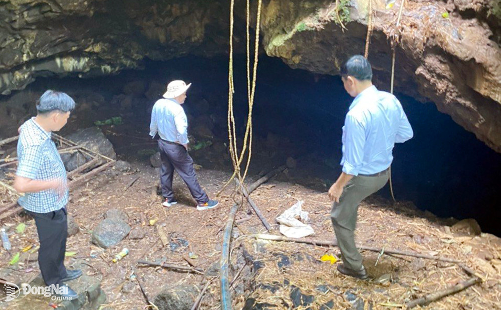 Hang núi lửa thuộc địa phận xã Bàu Hàm, huyện Trảng Bom, tỉnh Đồng Nai. Ảnh: Công Khiển Hang núi lửa thuộc địa phận xã Bàu Hàm, huyện Trảng Bom, tỉnh Đồng Nai. Ảnh: Công Khiển