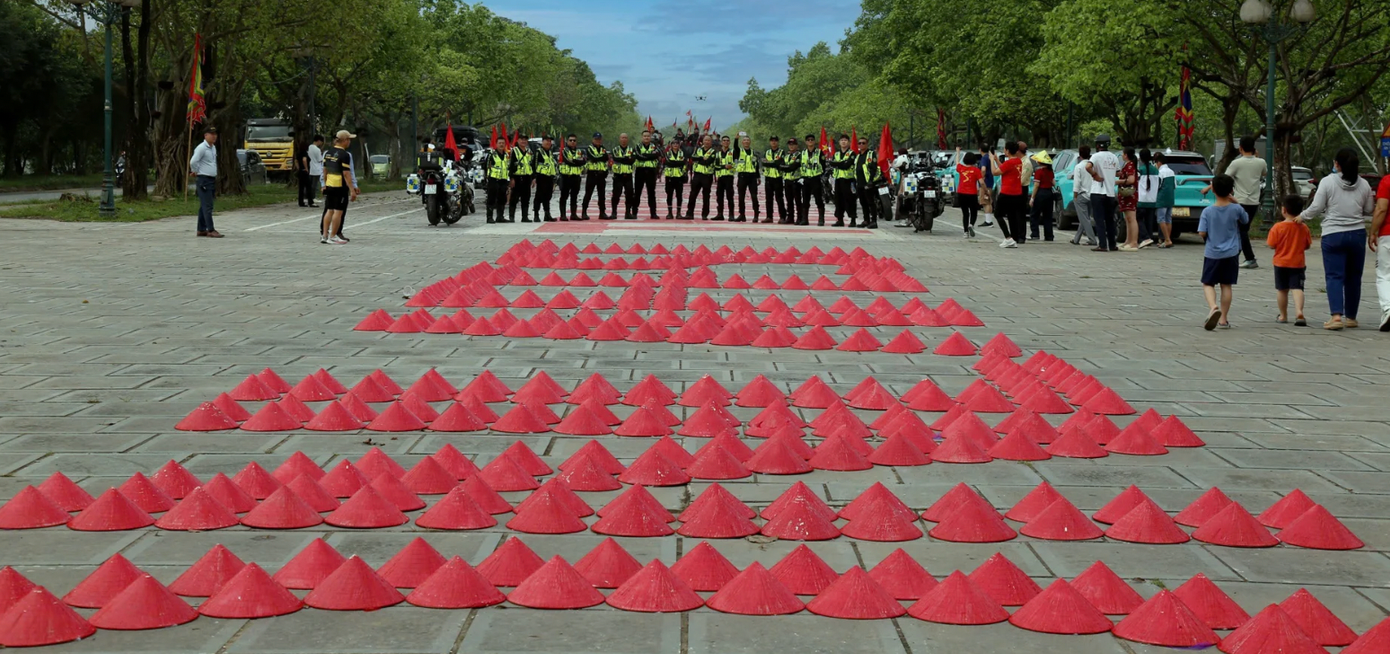 Biểu diễn văn nghệ tại Lễ khai mạc Nón lá - Việt Nam Festival 2025. Ảnh: M Đ. Biểu diễn văn nghệ tại Lễ khai mạc Nón lá - Việt Nam Festival 2025. Ảnh: M Đ.