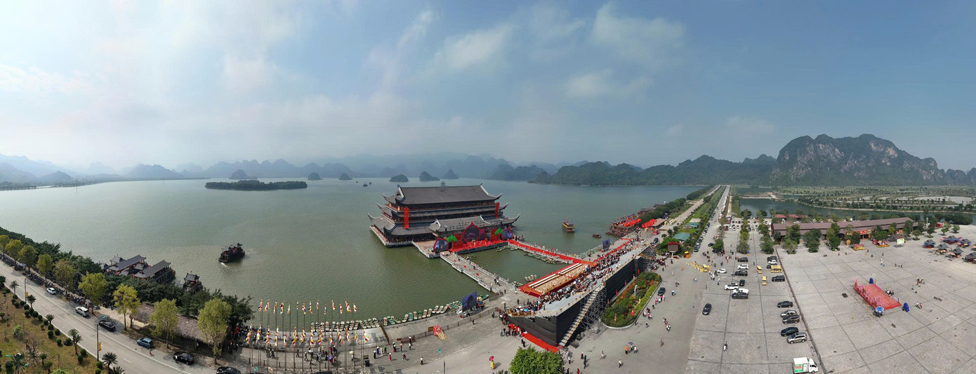 Một góc quần thể chùa Tam Chúc. Ảnh: Mạnh Thắng. Một góc quần thể chùa Tam Chúc. Ảnh: Mạnh Thắng.