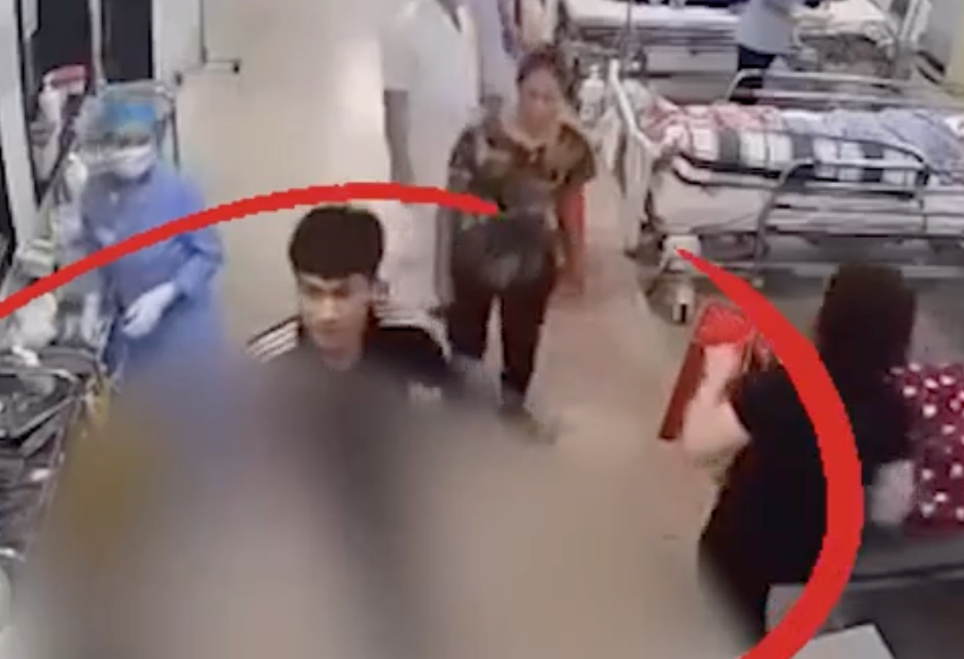 Người hành hung bác sĩ. Người hành hung bác sĩ.