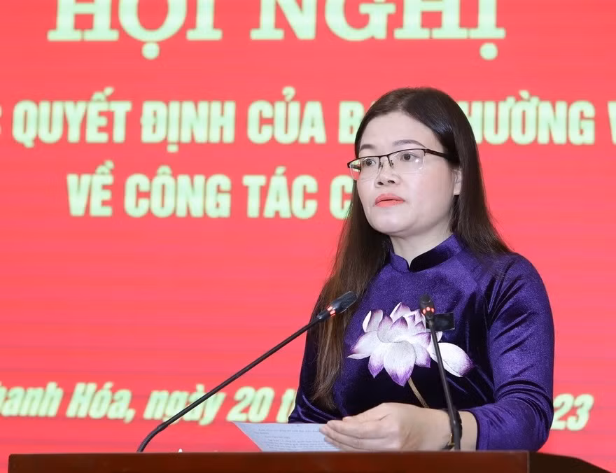 Thay mặt các cán bộ được bổ nhiệm, điều động, bà Lương Thị Hoa, Bí thư Huyện ủy Như Xuân hứa quyết tâm, phấn đấu, nỗ lực hoàn thành tốt nhiệm vụ.