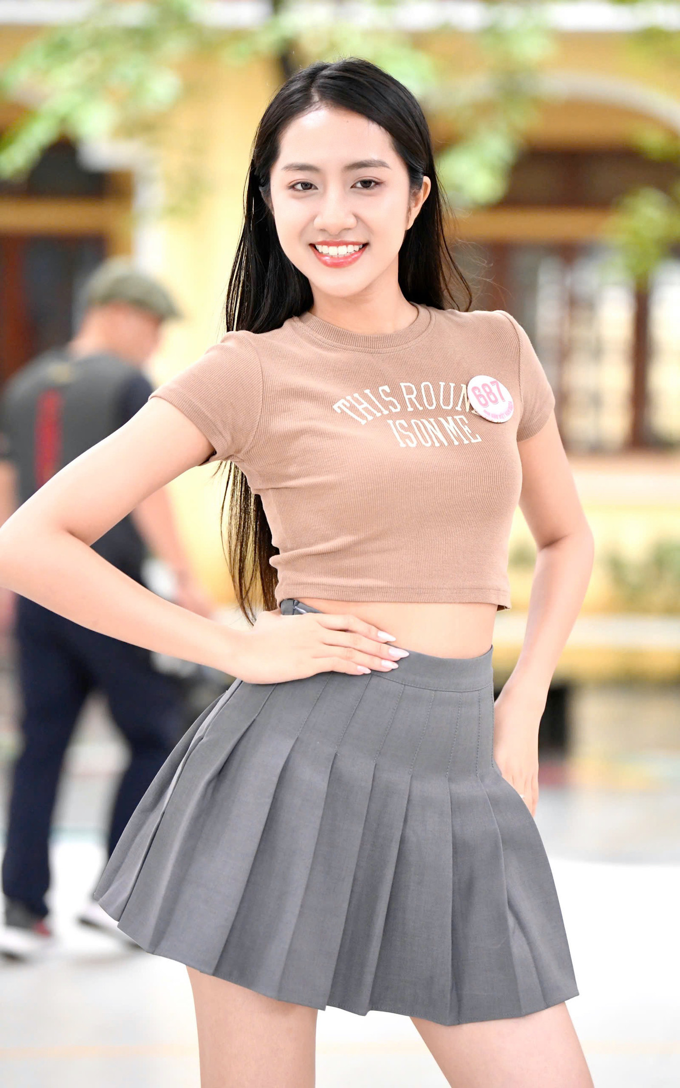 Hà Trúc Linh chia sẻ cô tập trung chăm sóc để làn da mịn màng, đều màu hơn. Bên cạnh đó, người đẹp cũng rèn kỹ năng catwalk, ứng xử.